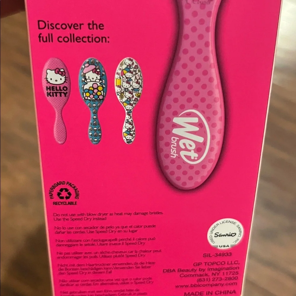 NEW Wet brush Hello Kitty Limited Edition